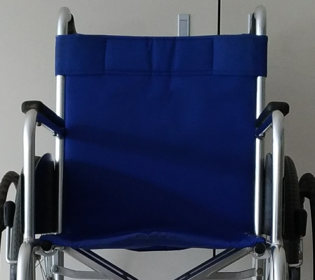 普通型車椅子　バックサポート　デメリット